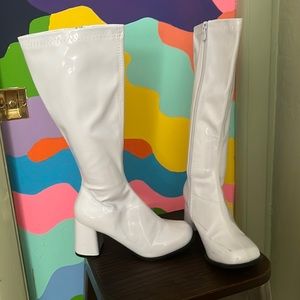 80' go go boots 👢